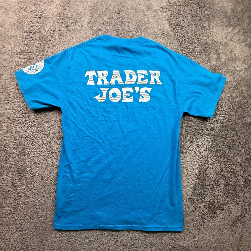 Trader Joe's Crew Employee Work Shirt NWOT Crew Neck Short Sleeve Uni S Lt Blue